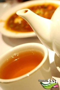 نوشیدن چای پررنگ هنگام سحر موجب تشنگی بیشتر می‌شود